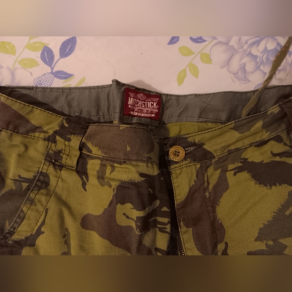 Matchstick mens army camo print cargo pants - Picture 2 of 9